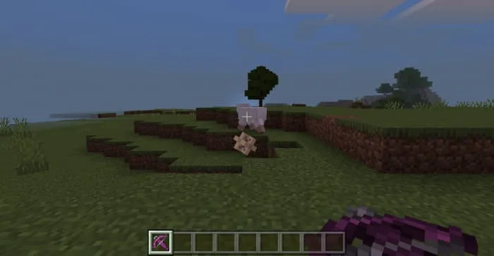 Shulker projectile flies into a sheep