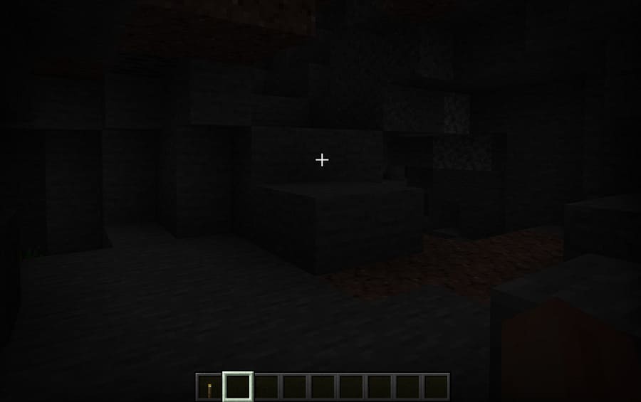 Вид темной пещеры
