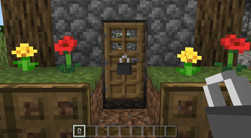 Дверь с замком в Minecraft