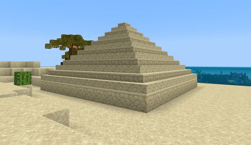 Небольшая пирамида