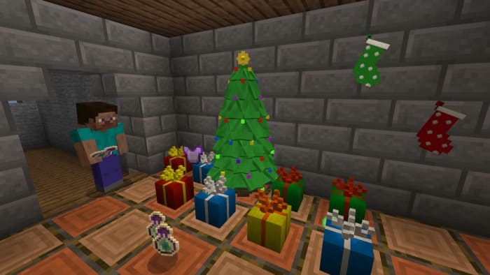 Christmas tree and gifts in Minecraft