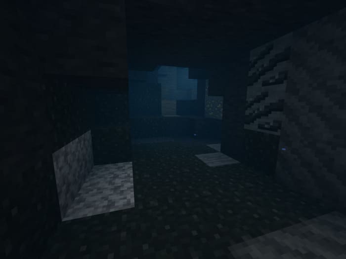 Пещецра под водой
