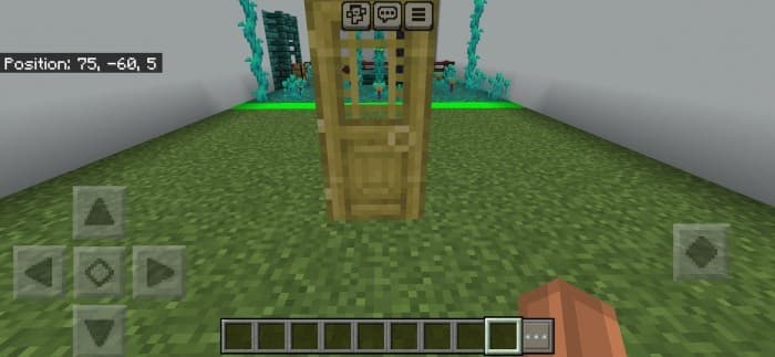 Деревянная дверь на уровне